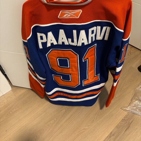 Signed Magnus Paajarvi Oilers Jersey - Picture 4 of 6